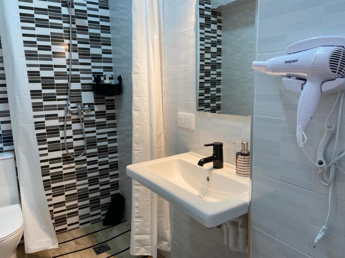Apartamento Cruz Roja C เซบีญา ภายนอก รูปภาพ